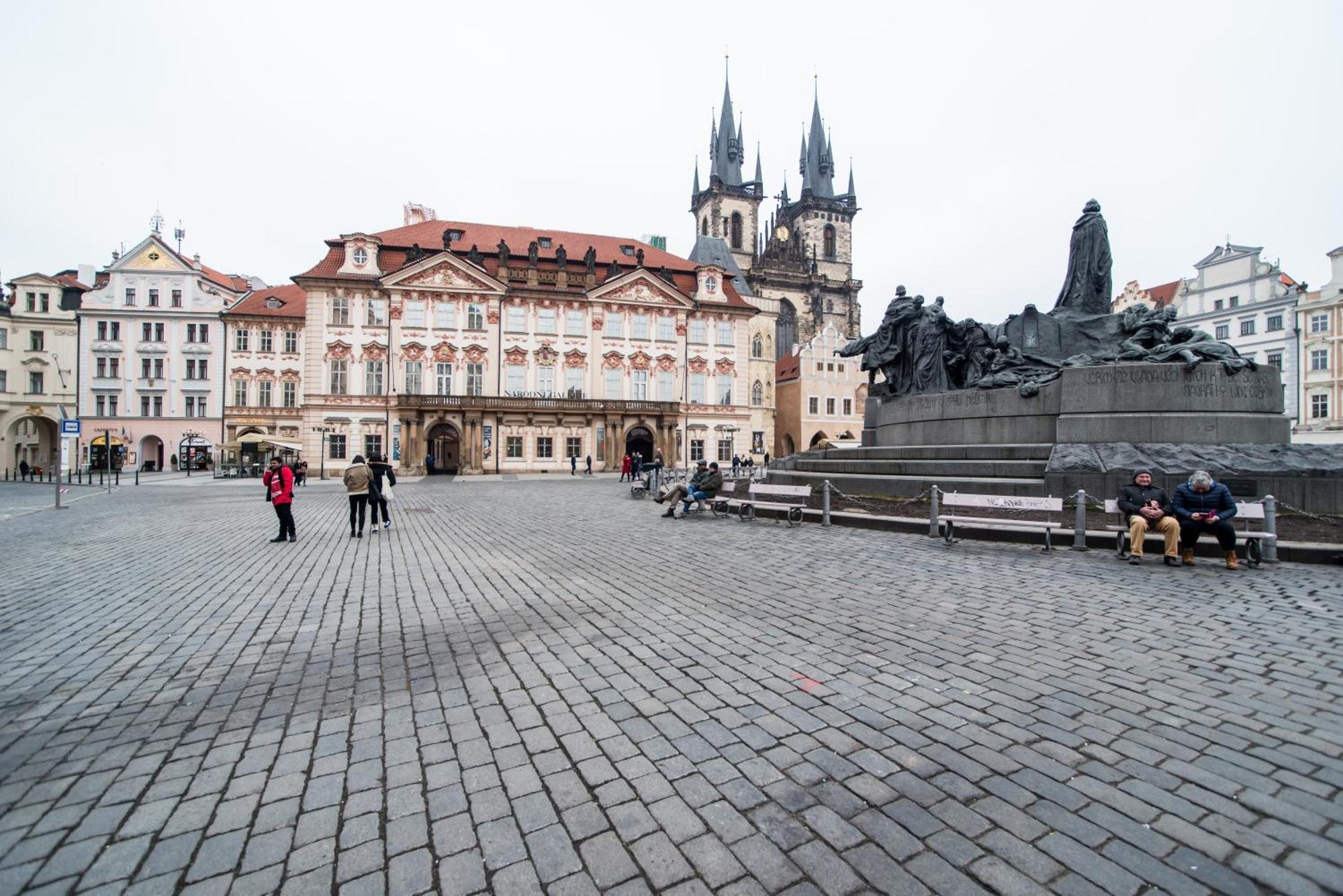 Quiet In The Old Town Praga