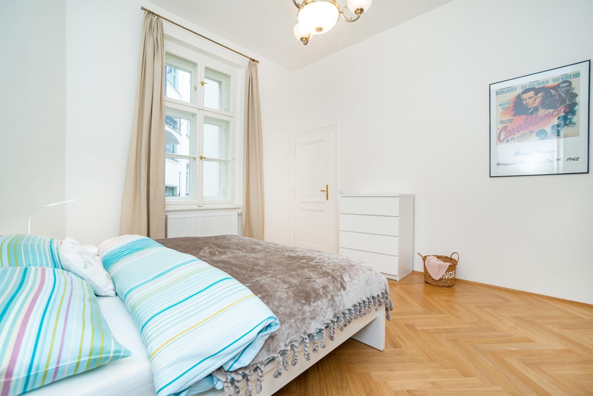 Quiet In The Old Town Apartment