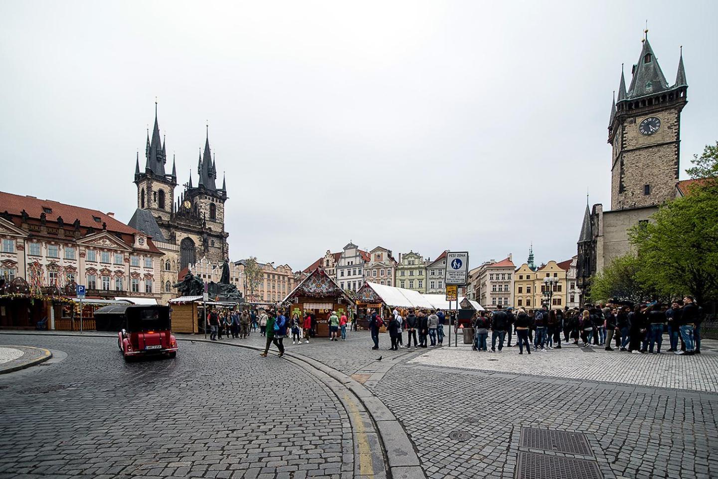 Quiet In The Old Town * Prague