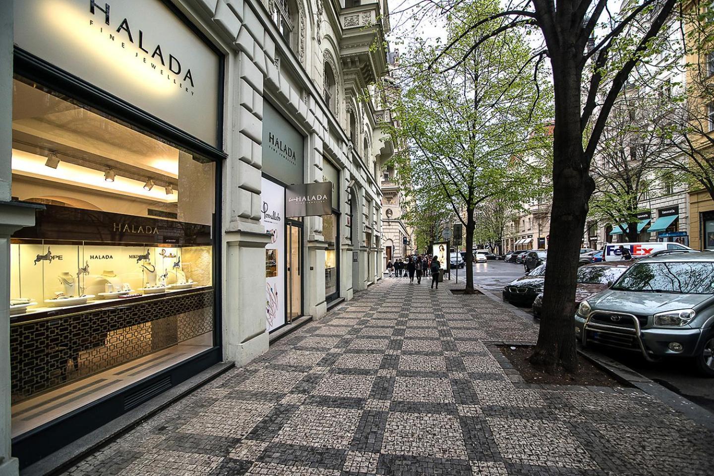 Quiet In The Old Town *